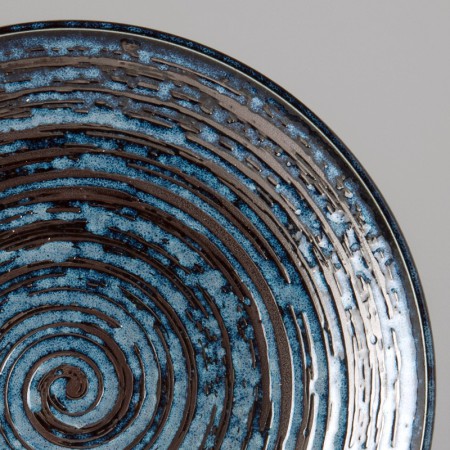 Talerz okrągły Copper Swirl 25 cm czarno-granatowy MIJ