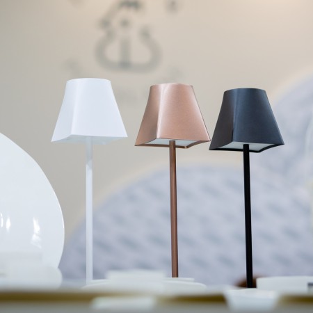 Lampa stołowa LED Etere miedziana ładowana USB - Le Coq Porcelaine - ILSA