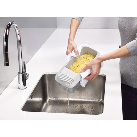 Naczynie do gotowania makaronu w kuchence mikrofalowej M-Cuisine™ Joseph Joseph