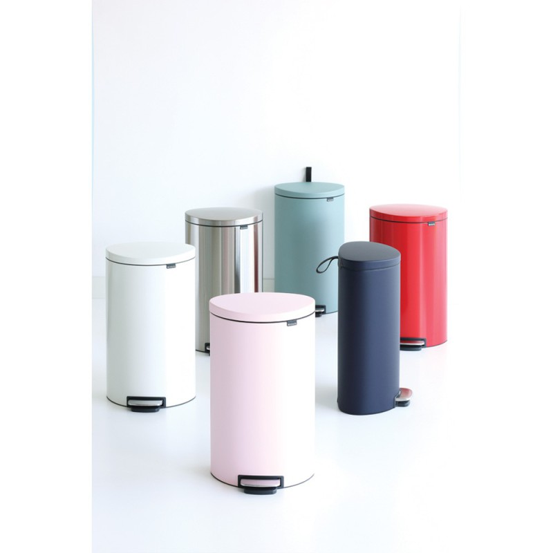 Brabantia kosz pedałowy FlatBack+ 40L biały Brabantia kosz pedałowy FlatBack+ 40L biały